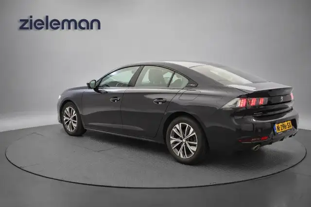 Peugeot 508 view 3