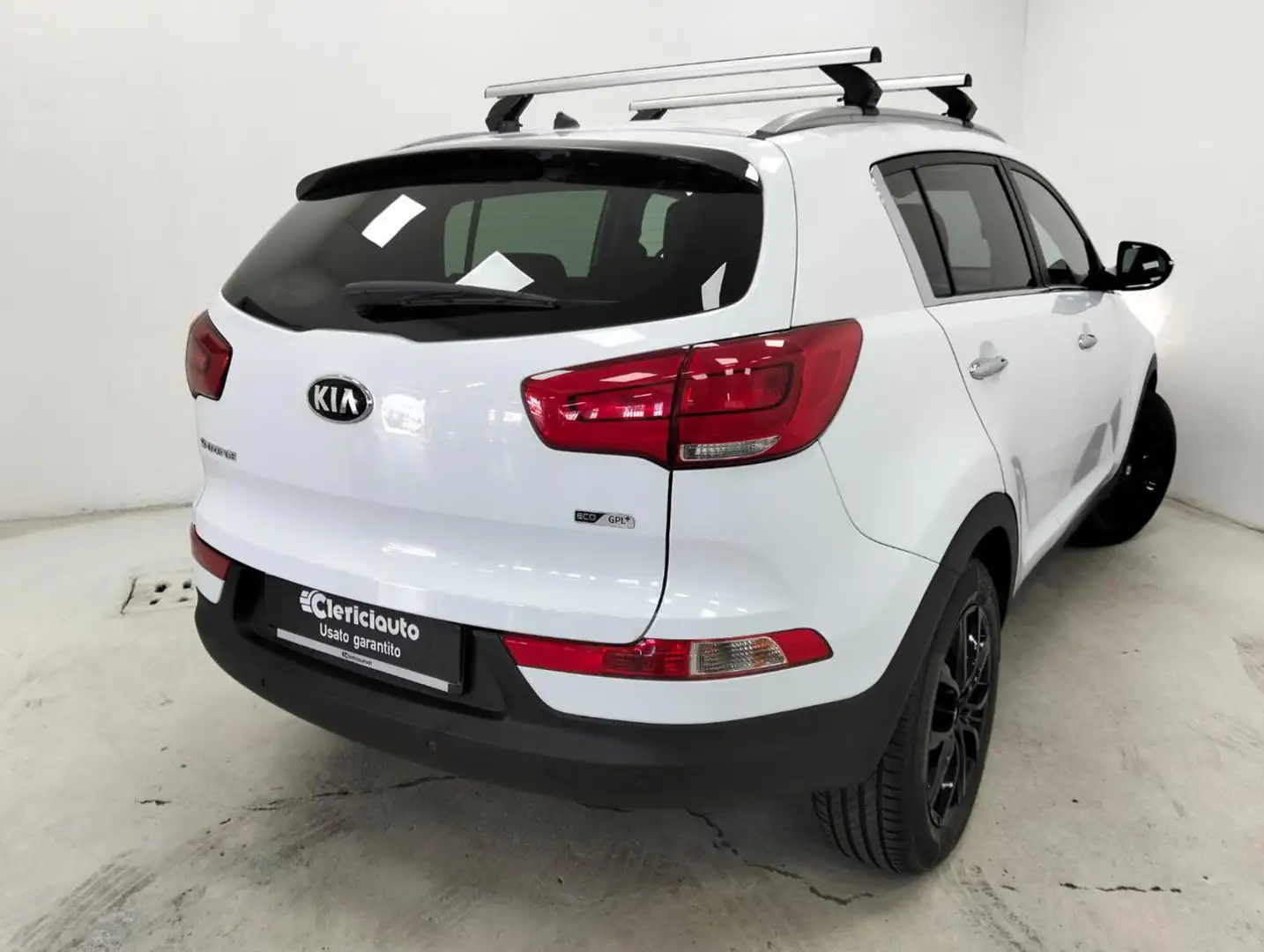 Kia Sportage 1.6 ECO GPL+ 2WD Class Bianco - 2