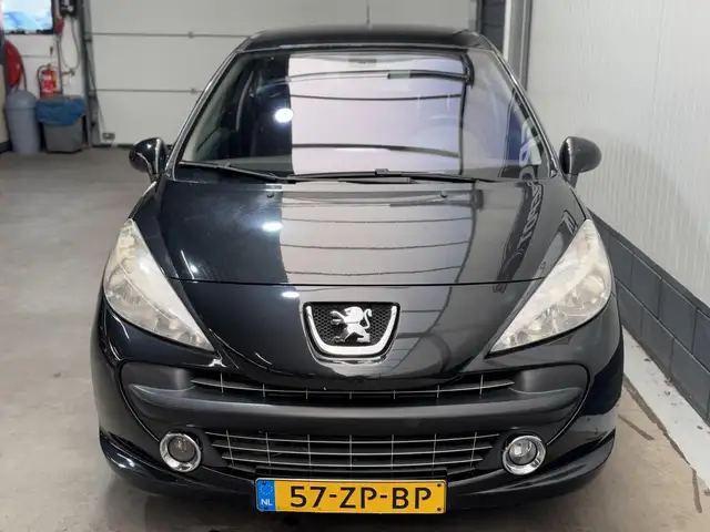 Peugeot 207 view 2
