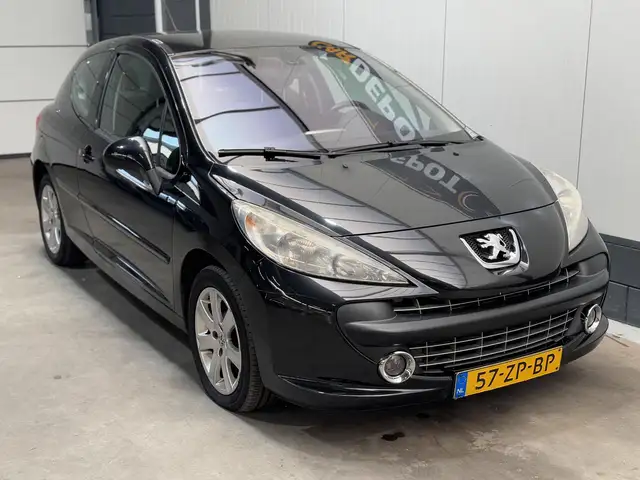 Peugeot 207 view 3