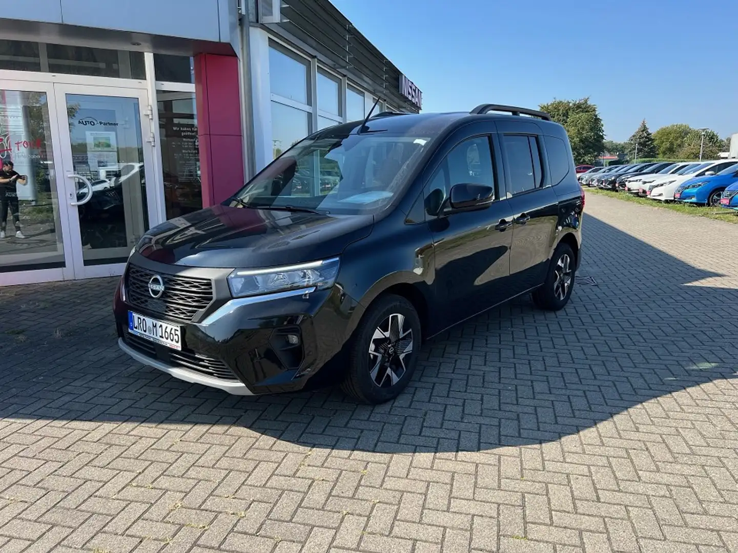 Nissan Townstar Kombi DIG-T 130 6MT TEKNA 2ST OHNE 360 GRAD AVM NA Schwarz - 1