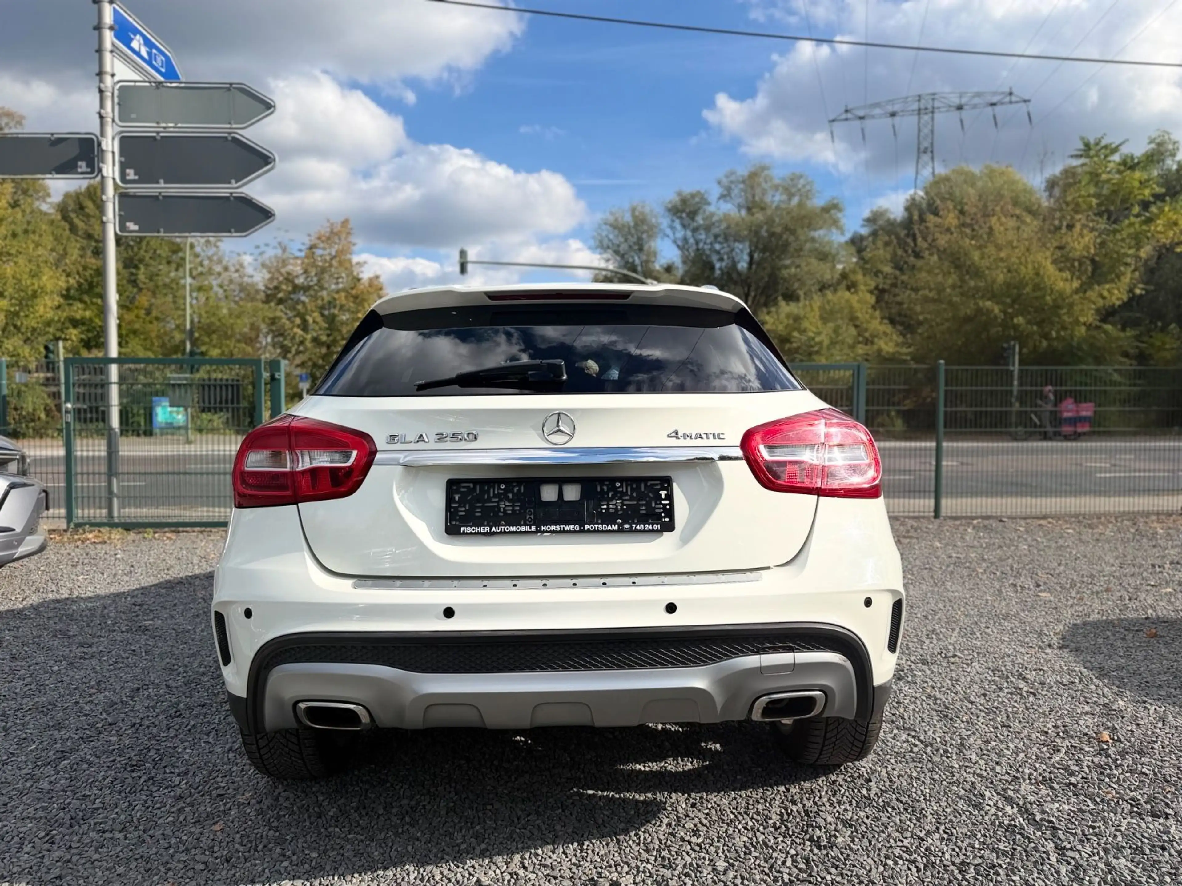 Mercedes-Benz GLA 250 4Matic+AMG+LEDER+AUTOM+PANO+SOUNDY+ — photo 6