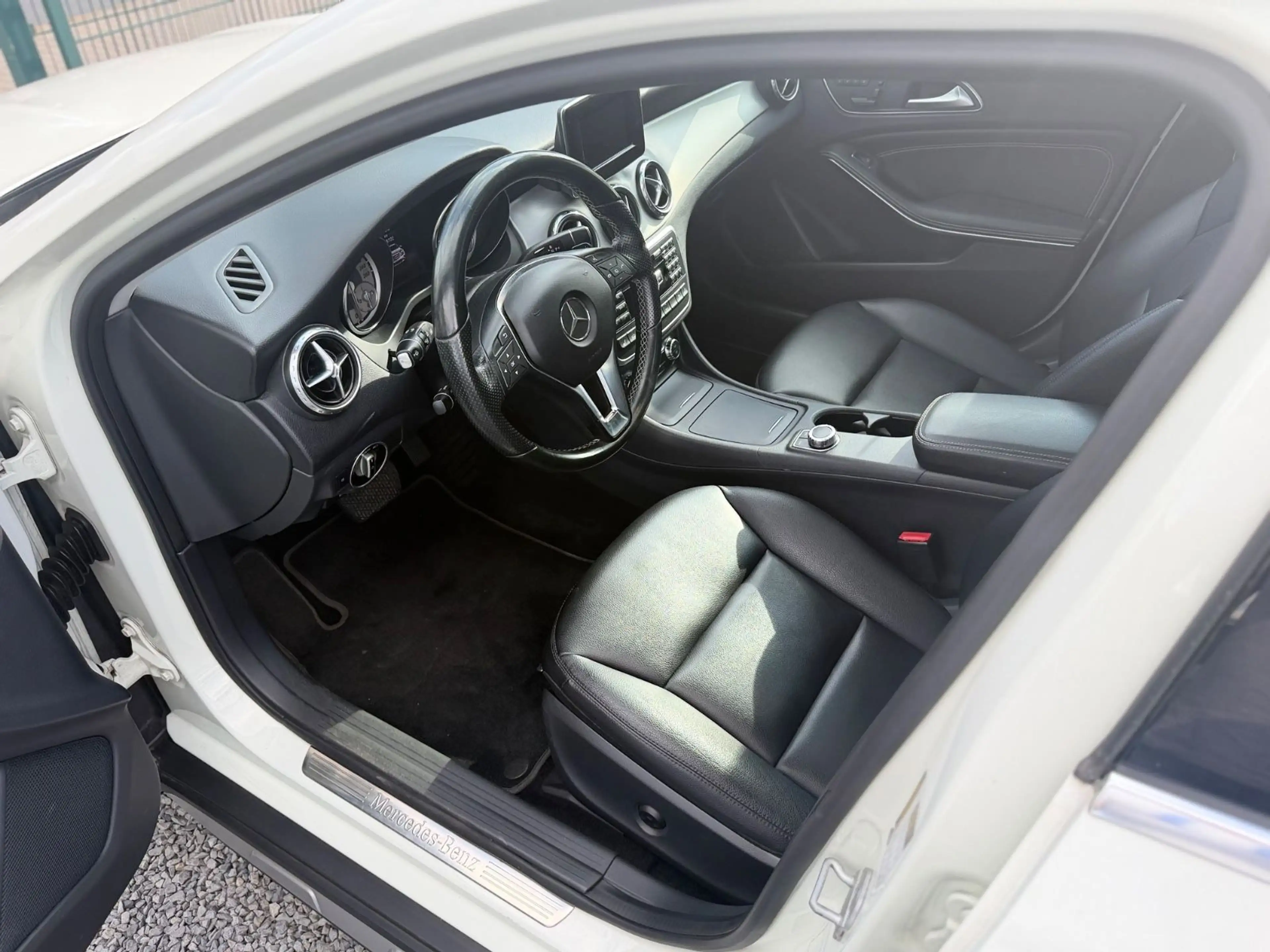Mercedes-Benz GLA 250 4Matic+AMG+LEDER+AUTOM+PANO+SOUNDY+ — photo 9