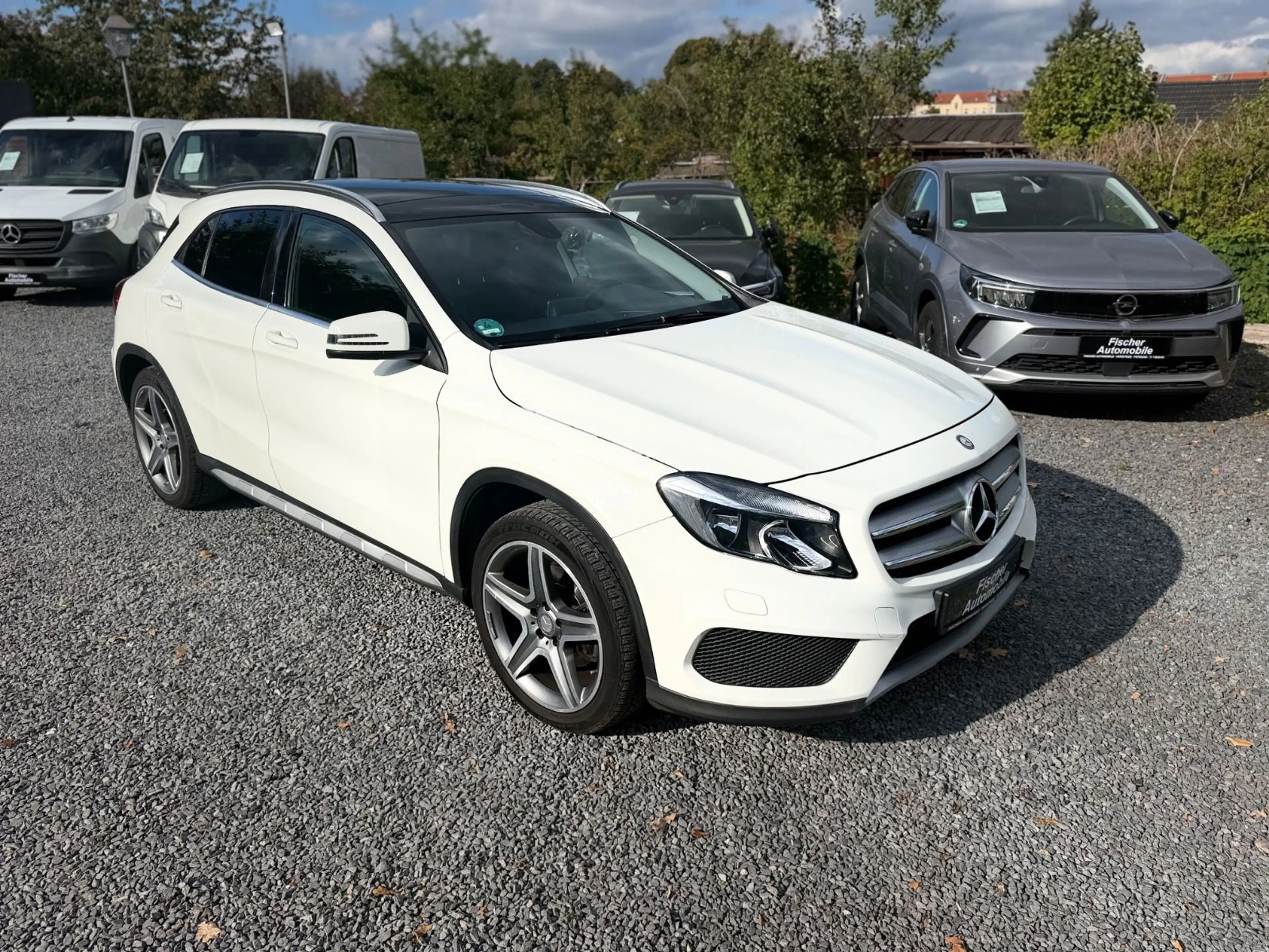 Mercedes-Benz GLA 250 4Matic+AMG+LEDER+AUTOM+PANO+SOUNDY+ — photo 3