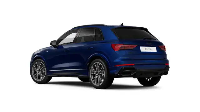 Audi Q3 view 3