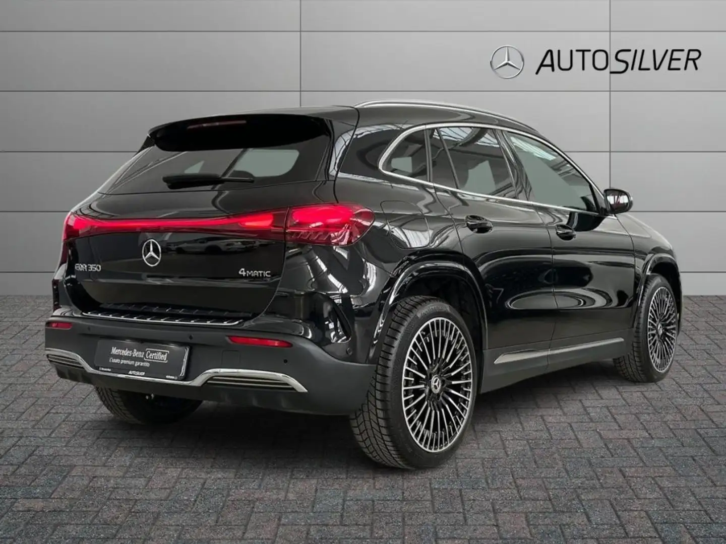 Mercedes-Benz EQA 350 4Matic AMG Line Advanced Чёрный - 2