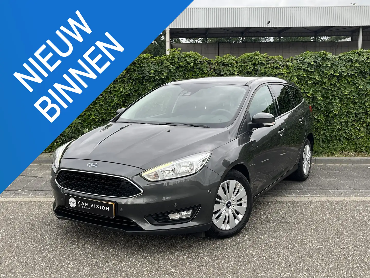 Ford Focus Wagon 1.0 Edition * Carplay * Cruise * Navi * Nieu Grau - 1