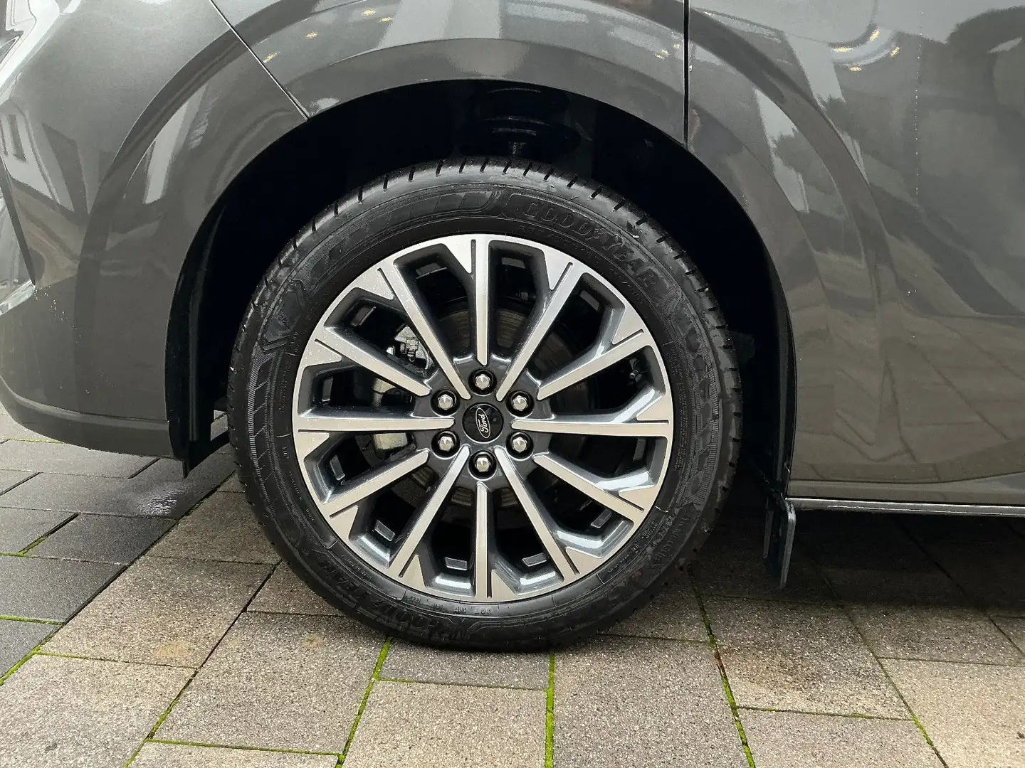 Ford Tourneo Custom L1 Titanium X Grau - 2