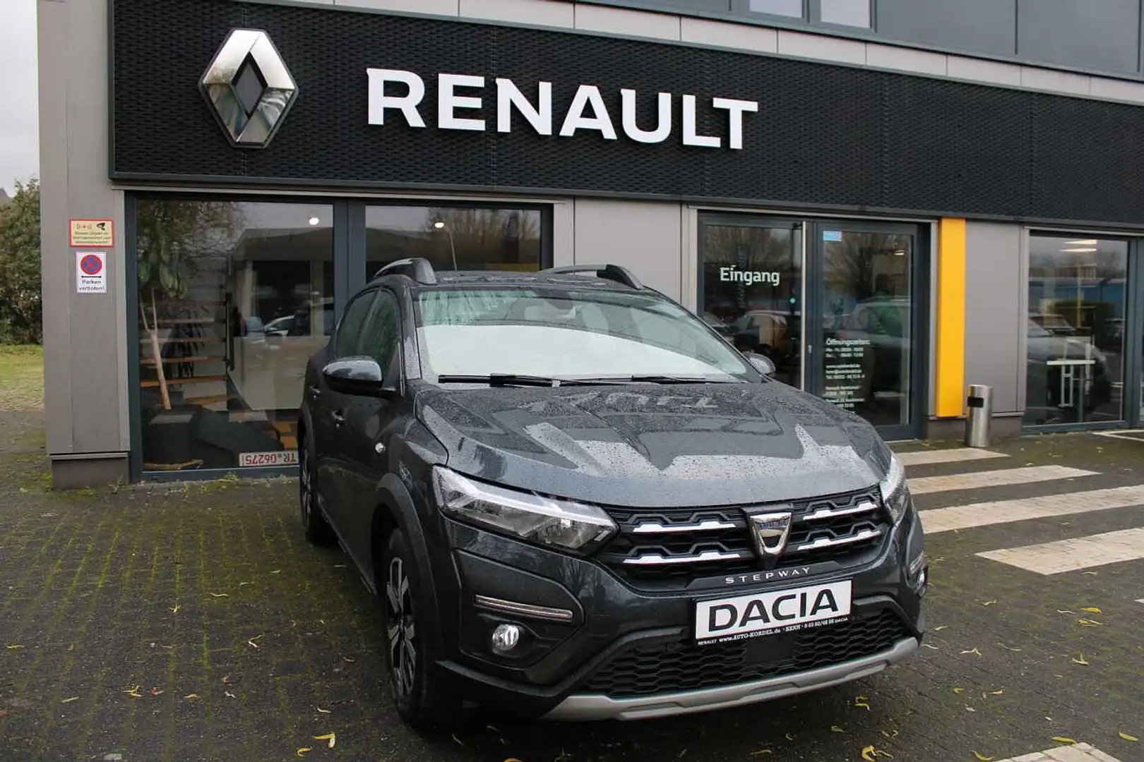 Dacia Sandero Stepway TCe 90 Comfort Grau - 1