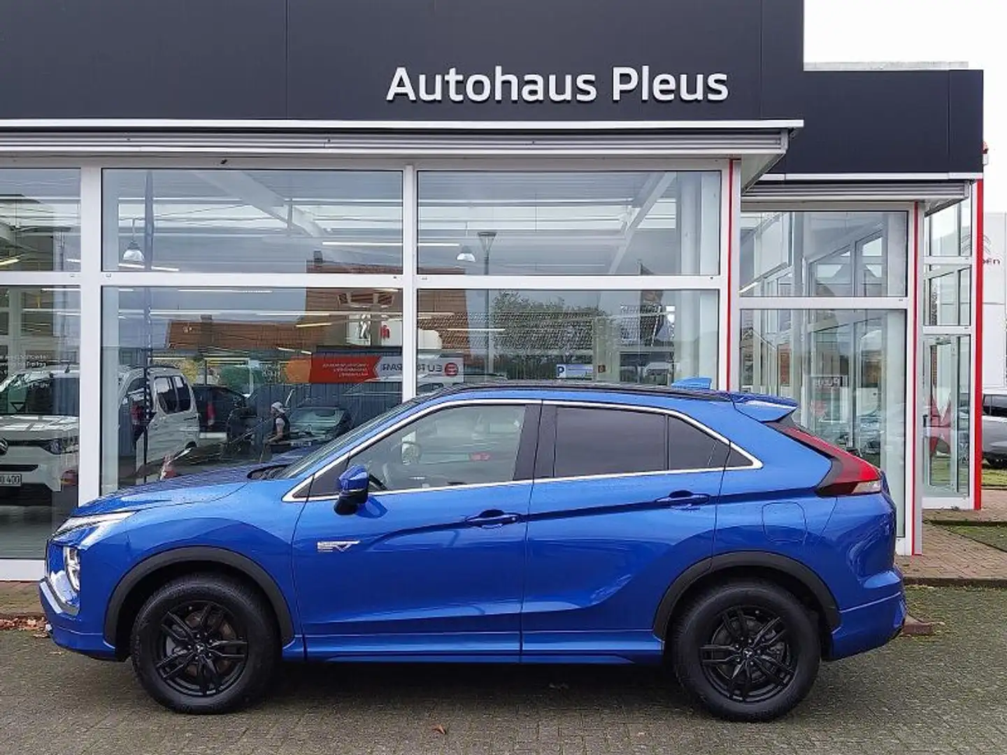Mitsubishi Eclipse Cross Plug-in Hybrid TOP 2.4 4WD Ls SD Blauw - 1