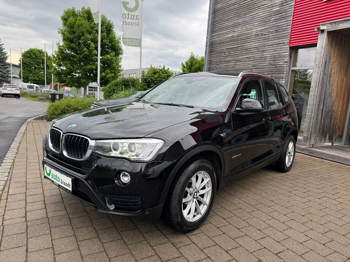 BMW X3 xDrive 20 d NEUER AUSTAUSCH-MOTOR Schwarz - 1