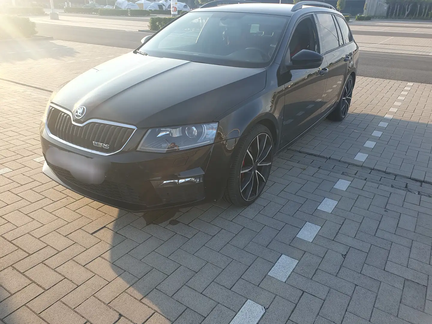 Skoda Octavia 2.0 tsi  vrs Noir - 2