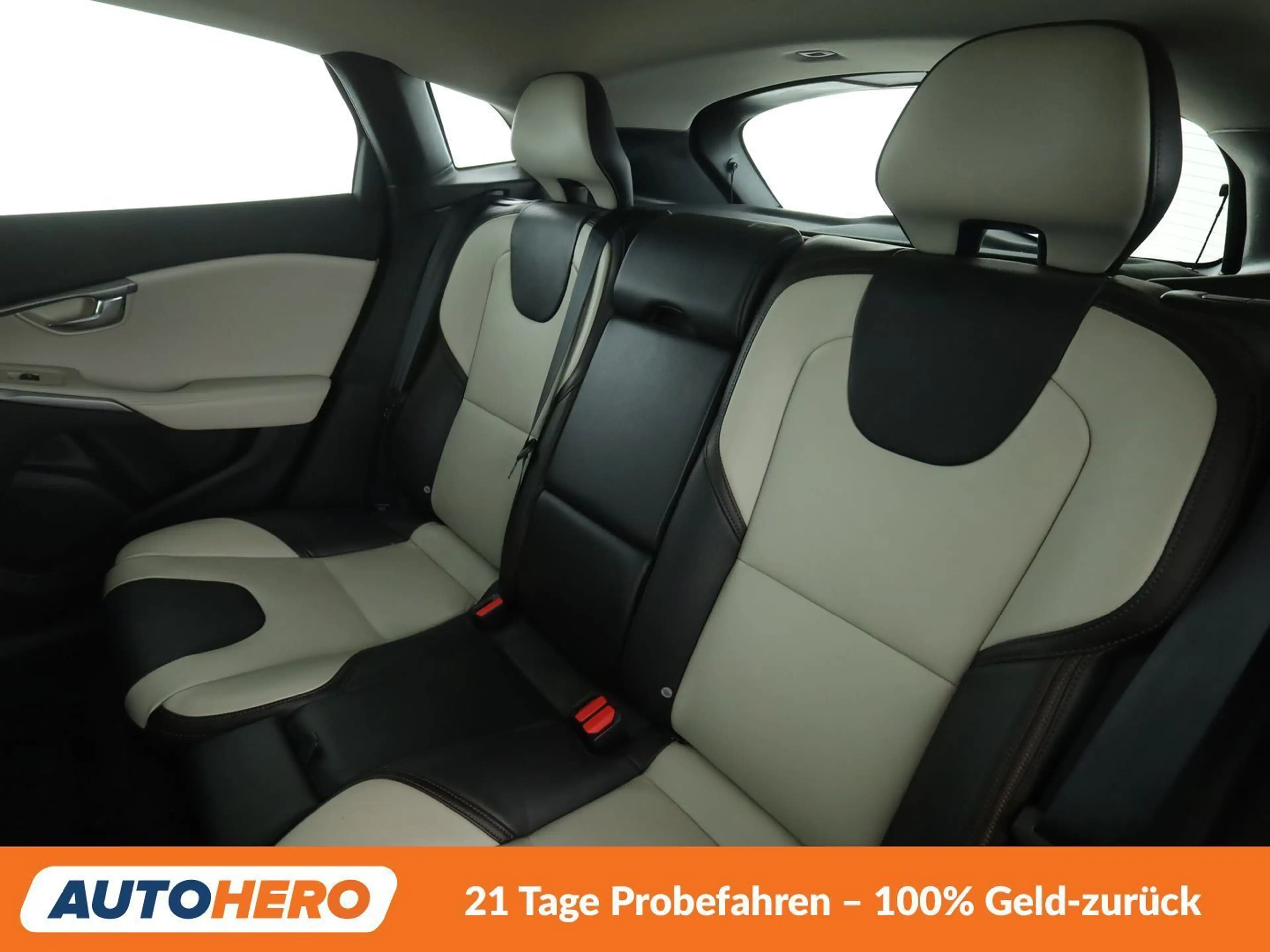 Volvo V40 Cross Country 2.0 T3 Plus*NAVI*TEMPO*PDC*SHZ*KLIMA* — photo 14