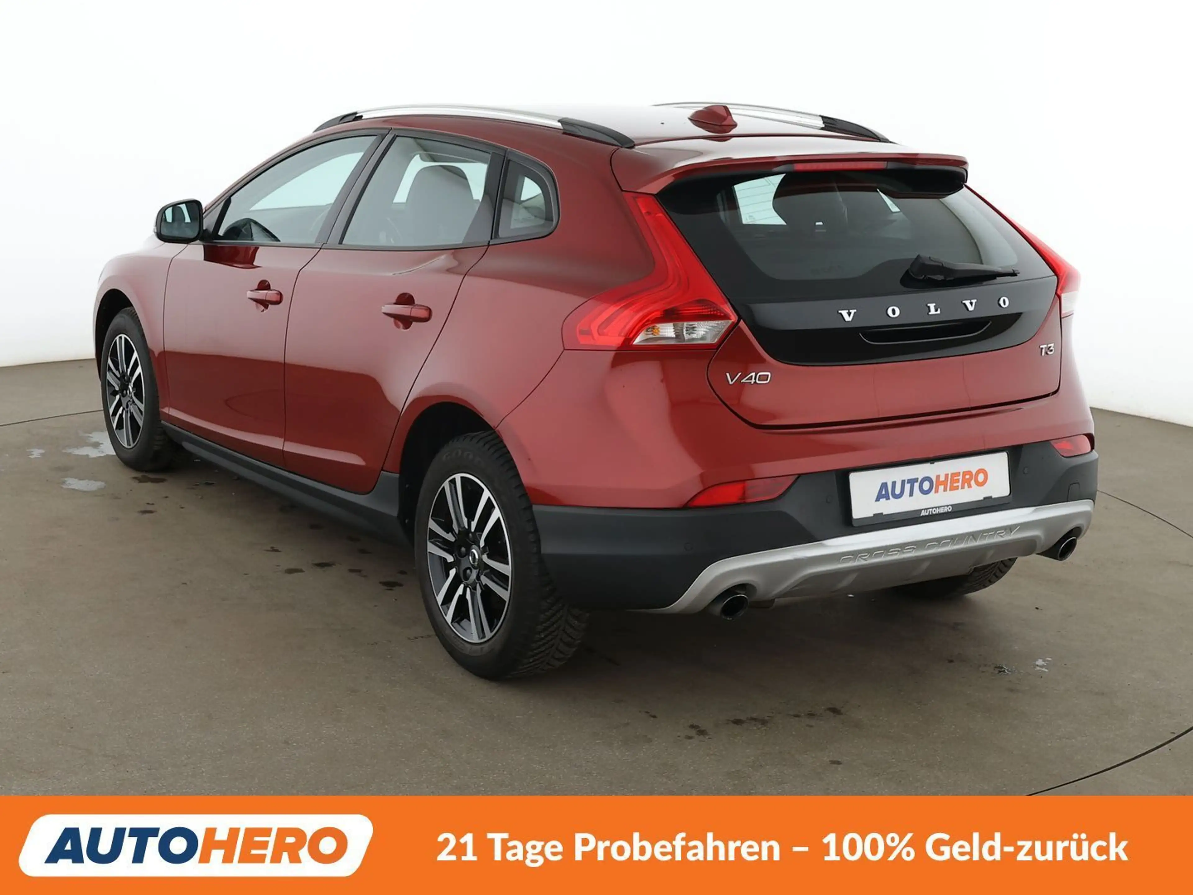 Volvo V40 Cross Country 2.0 T3 Plus*NAVI*TEMPO*PDC*SHZ*KLIMA* — photo 4