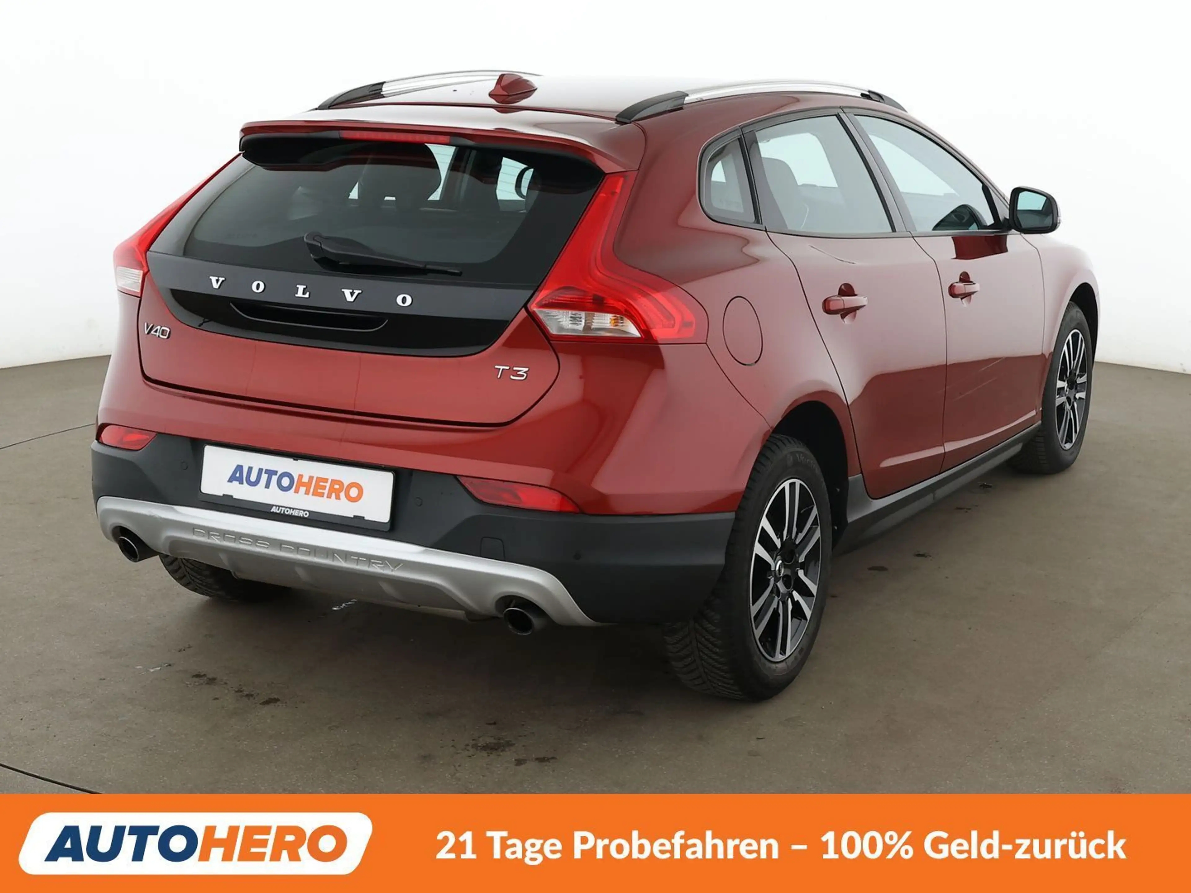 Volvo V40 Cross Country 2.0 T3 Plus*NAVI*TEMPO*PDC*SHZ*KLIMA* — photo 6