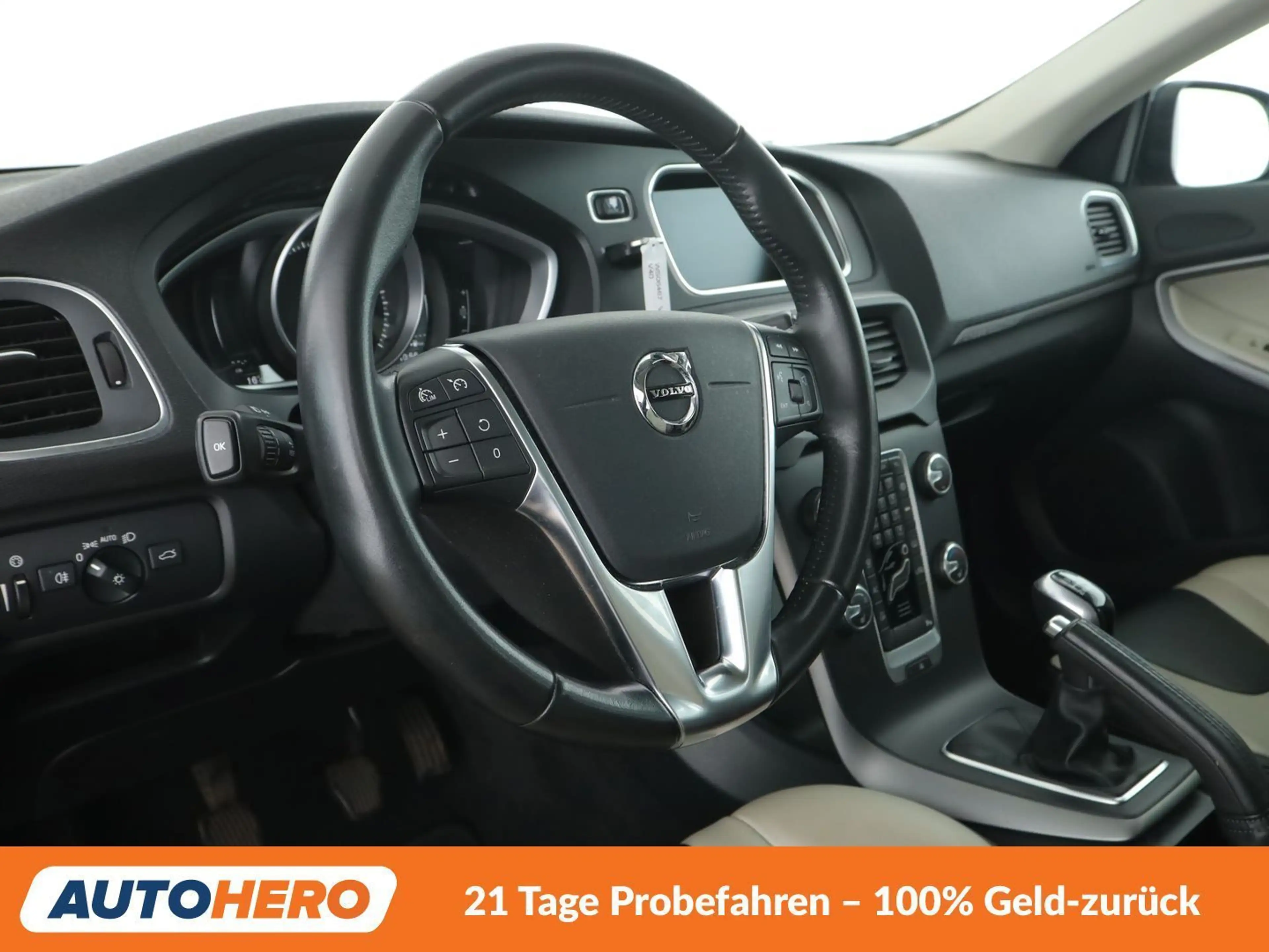 Volvo V40 Cross Country 2.0 T3 Plus*NAVI*TEMPO*PDC*SHZ*KLIMA* — photo 11