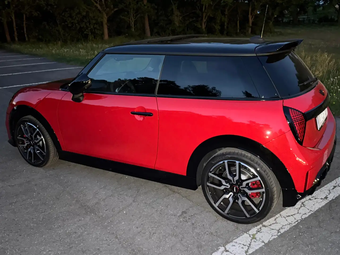 MINI John Cooper Works Mini Cooper John Works Red - 1