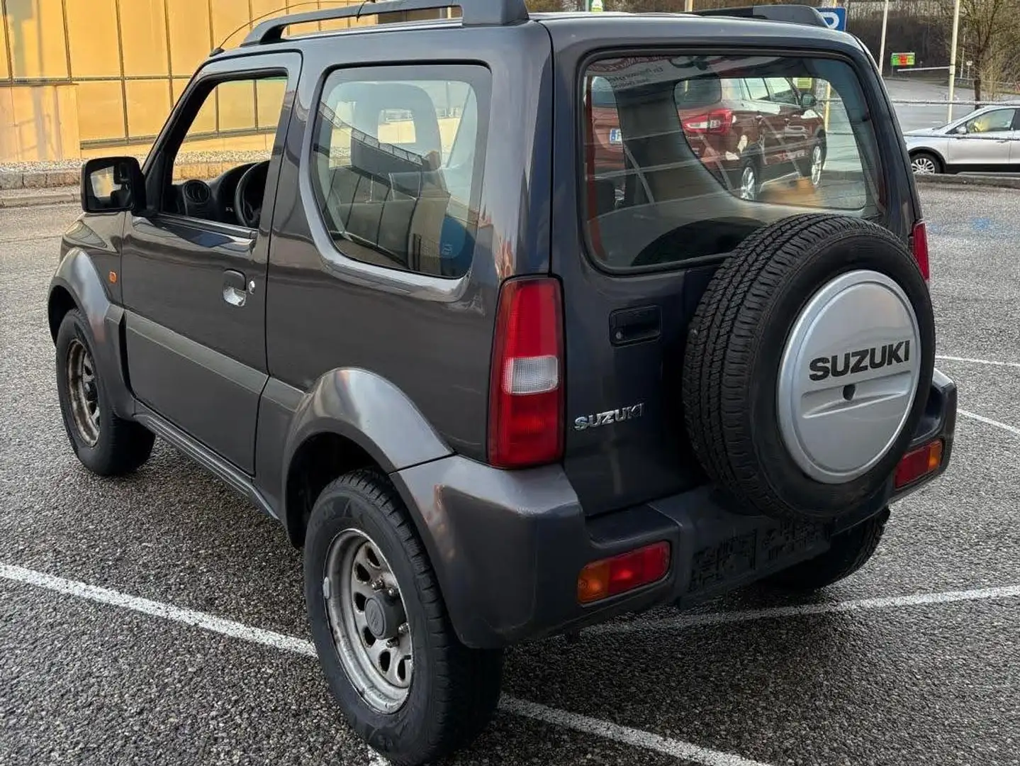 Suzuki Jimny Jimny 1,3 VX VX Grau - 2