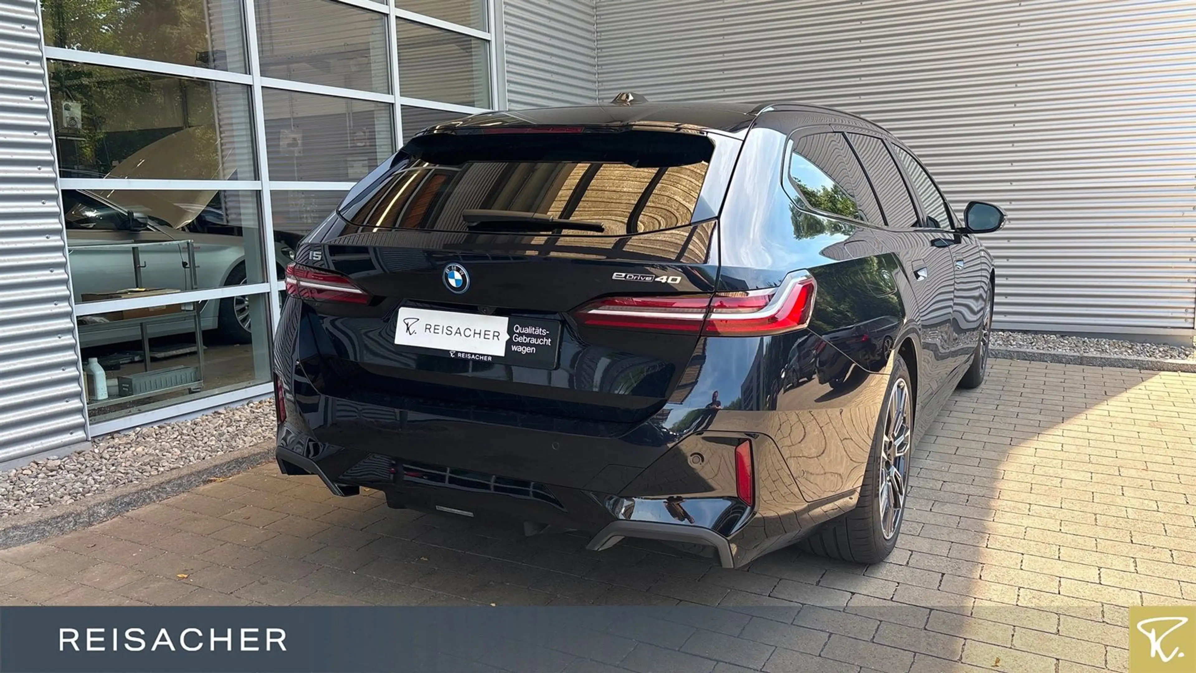 BMW i5 A eDrive40 Tou M-Sport,Pano,DA+,LHZ,LED — photo 2