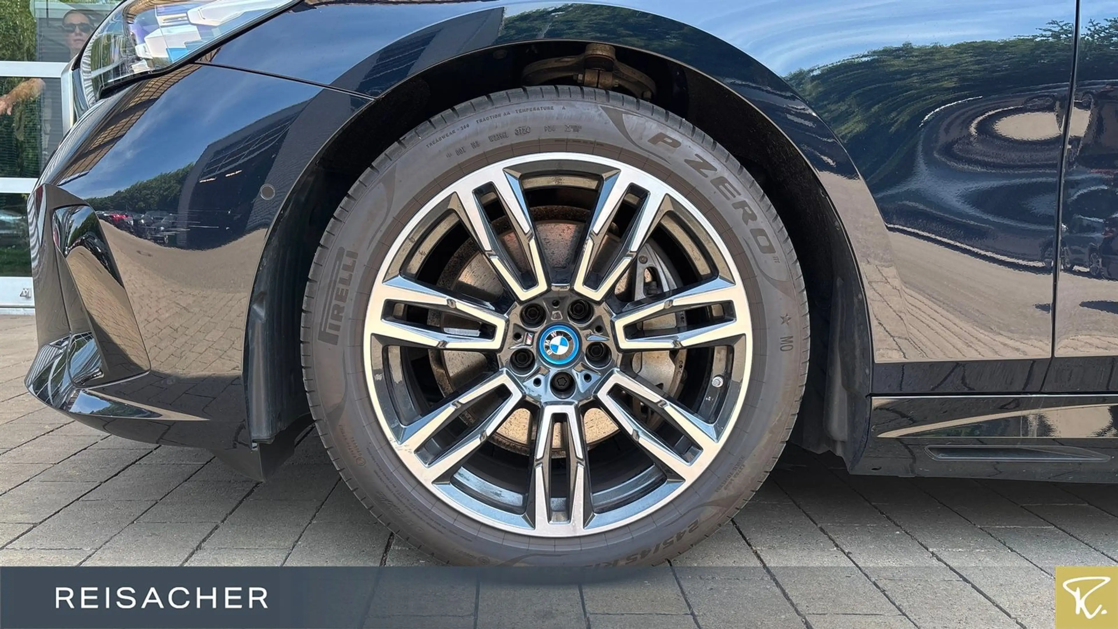 BMW i5 A eDrive40 Tou M-Sport,Pano,DA+,LHZ,LED — photo 3