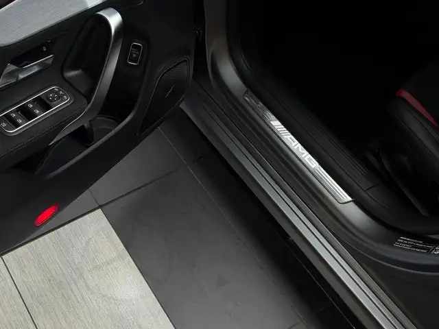 Mercedes-Benz Cla view 11