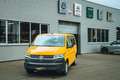 Volkswagen T6.1 Caravelle 2.0 TDI LED AHK Navi 8Sitz Standh Gelb - thumbnail 2