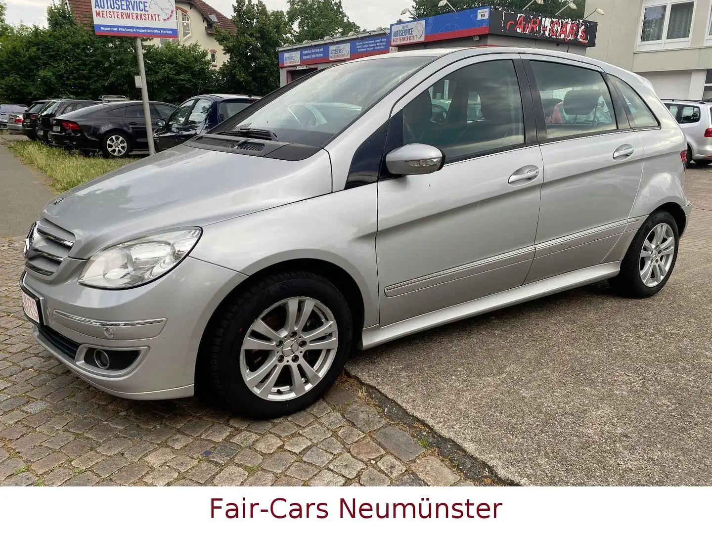Mercedes-Benz B 200 CDI DPF Aut KLIMA-TEILLEDER-SHZ-TÜV 11.202 Silber - 1