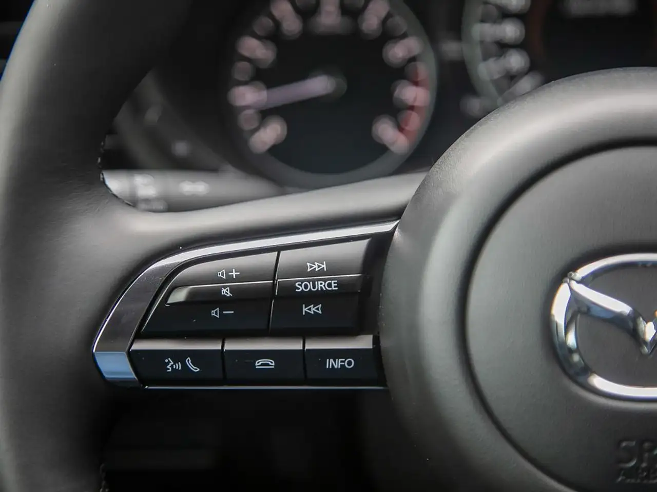 Mazda 3 снимка Mazda 3