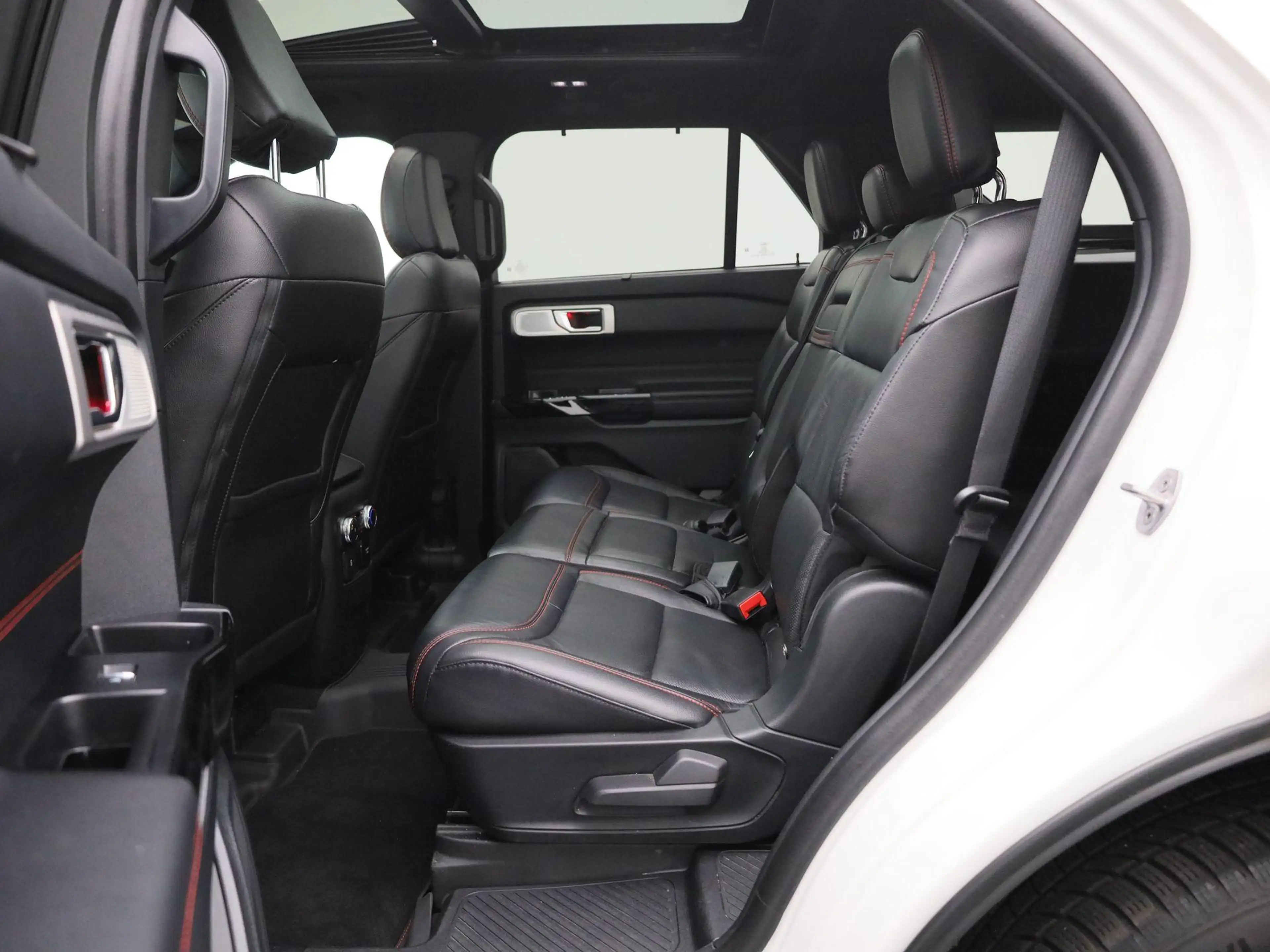 Ford Explorer 3.0 V6 EcoBoost PHEV ST-Line Aut. | Winterpack | P — photo 13