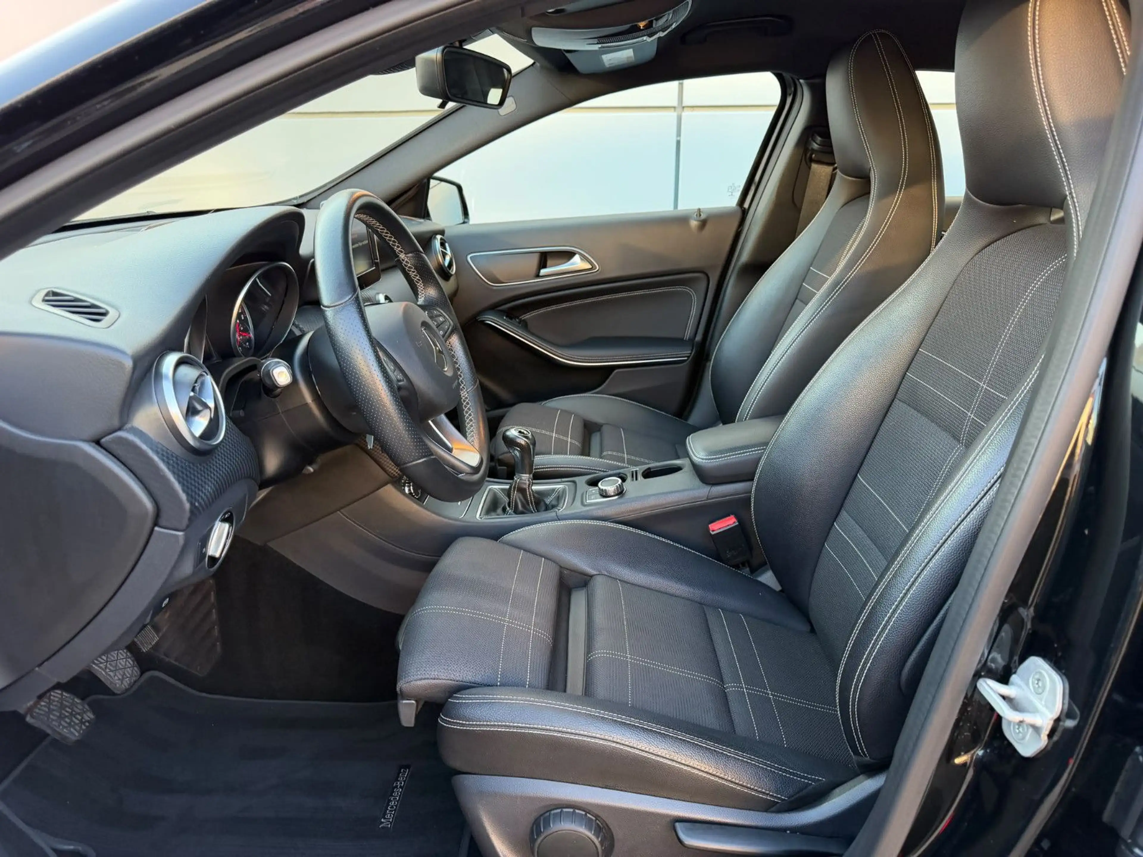 Mercedes-Benz A 180 BlueEfficiency Urban — photo 14