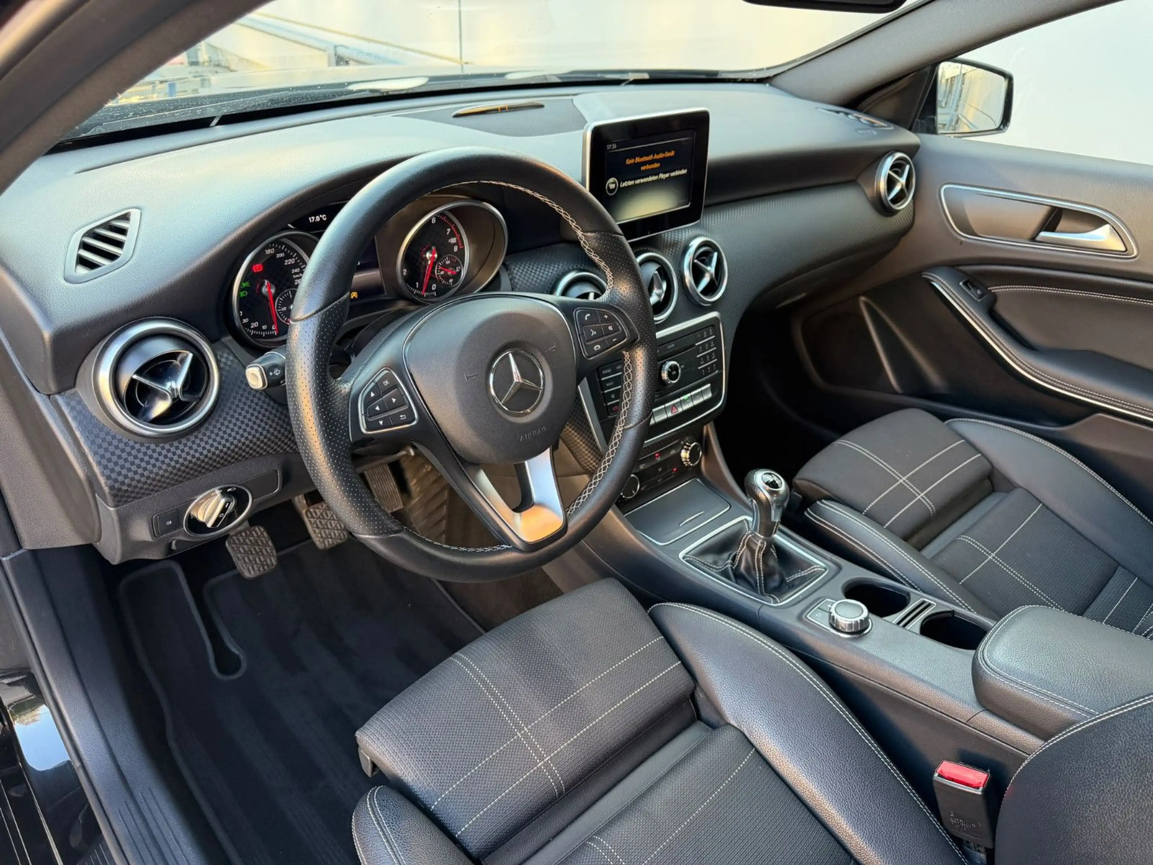 Mercedes-Benz A 180 BlueEfficiency Urban — photo 10