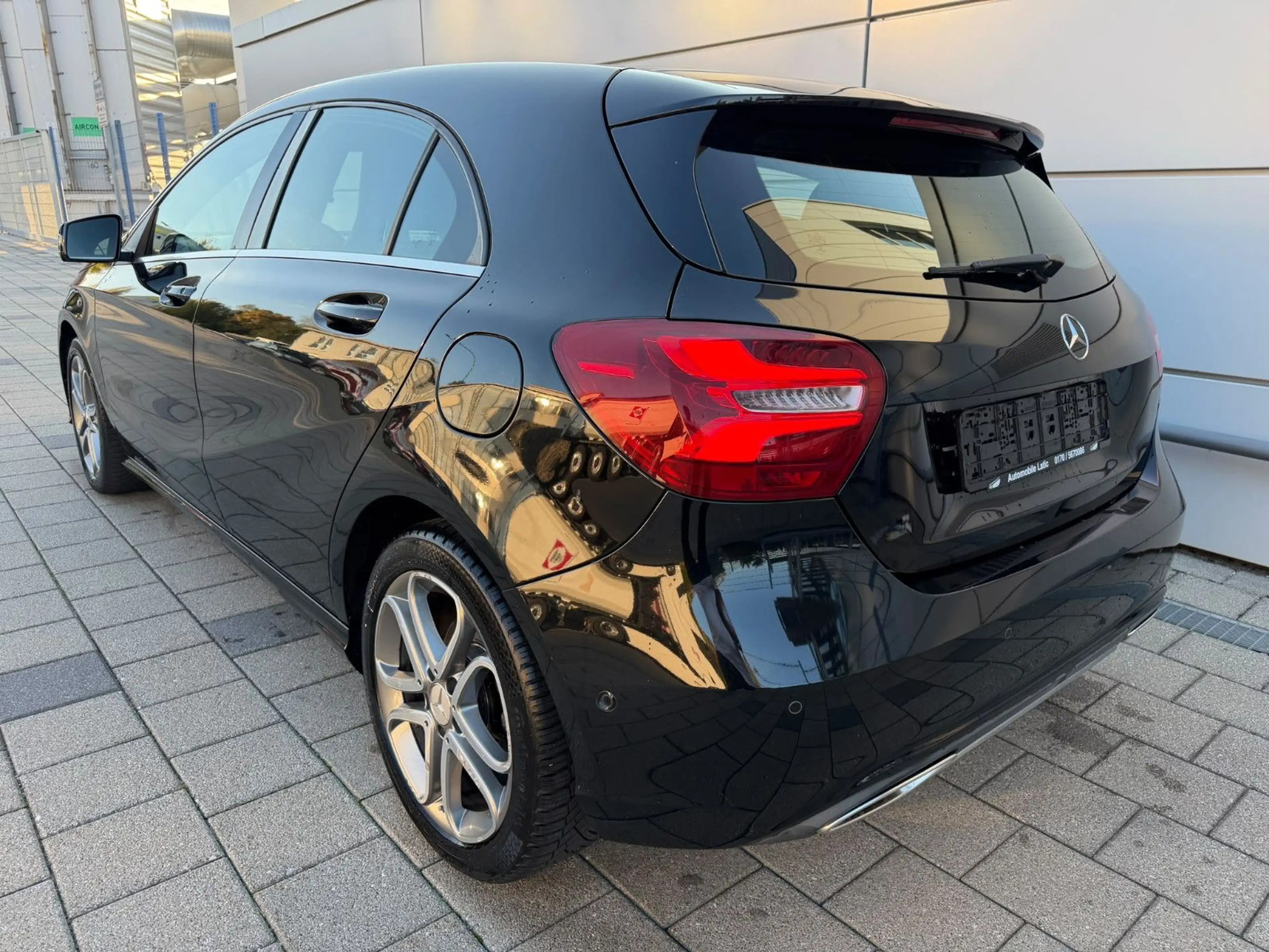 Mercedes-Benz A 180 BlueEfficiency Urban — photo 4