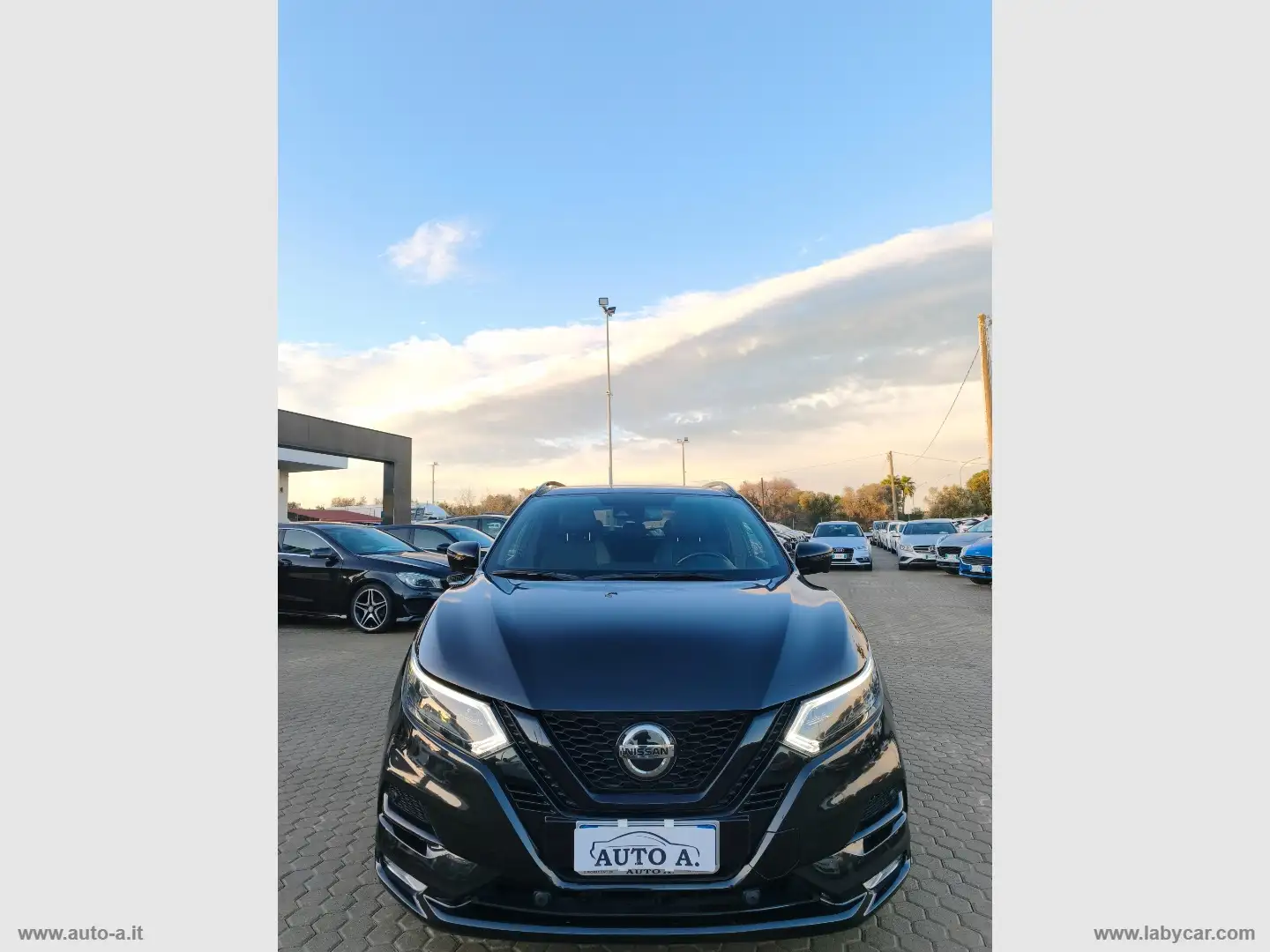 Nissan Qashqai 1.7 dCi 150 CV 4WD CVT N-Tec Schwarz - 2
