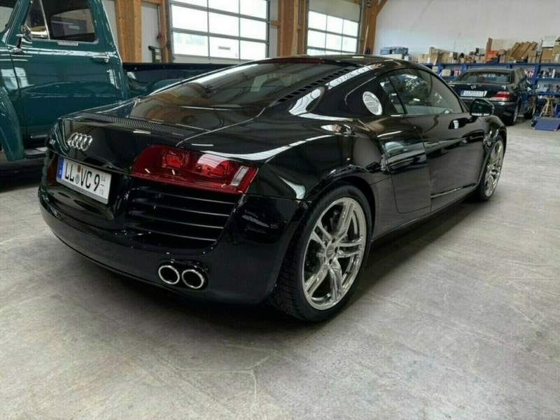 Audi R8 4.2 FSI V8 quattro Coupé 19´km makellos! — photo 7