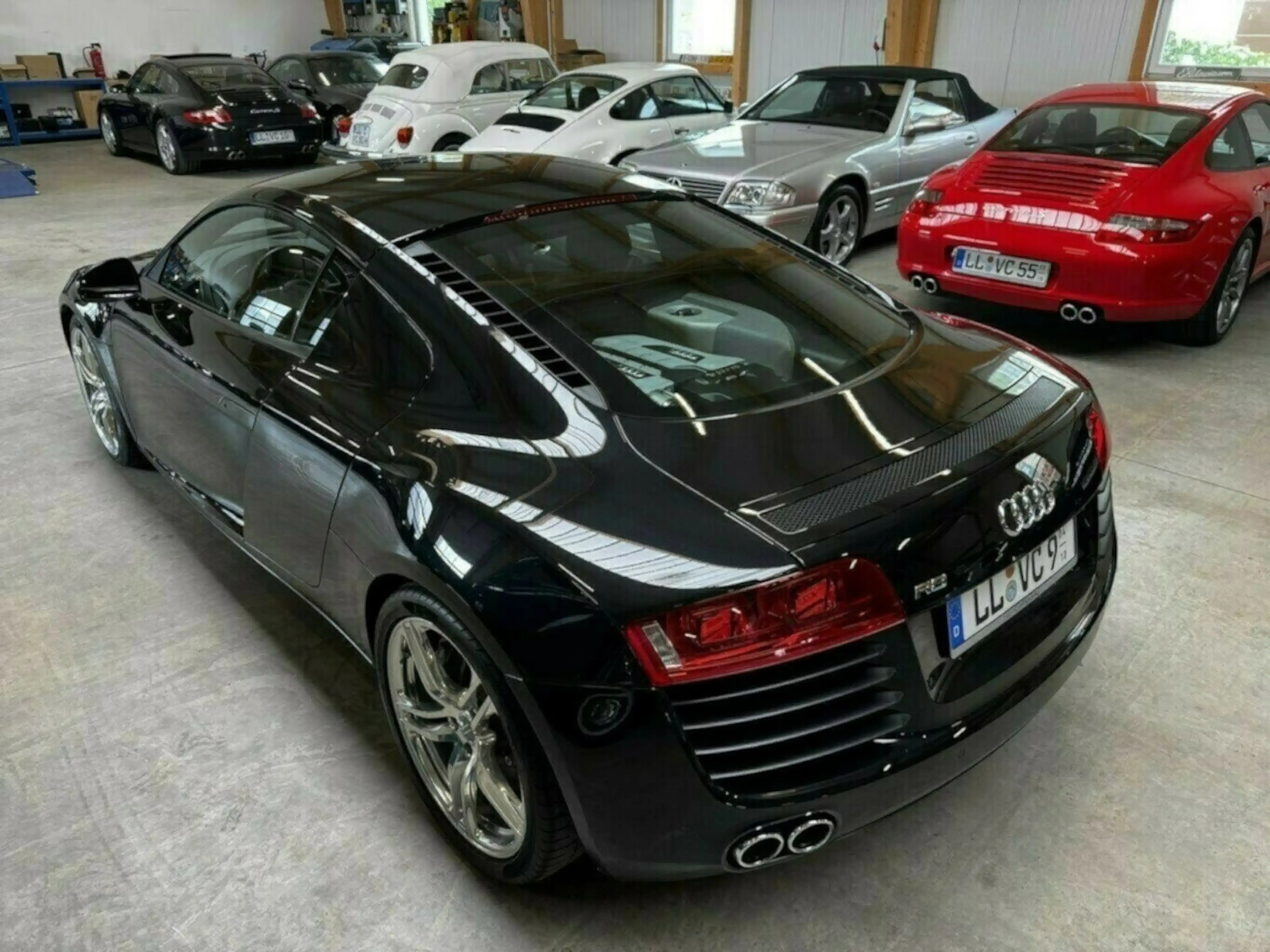 Audi R8 4.2 FSI V8 quattro Coupé 19´km makellos! — photo 3