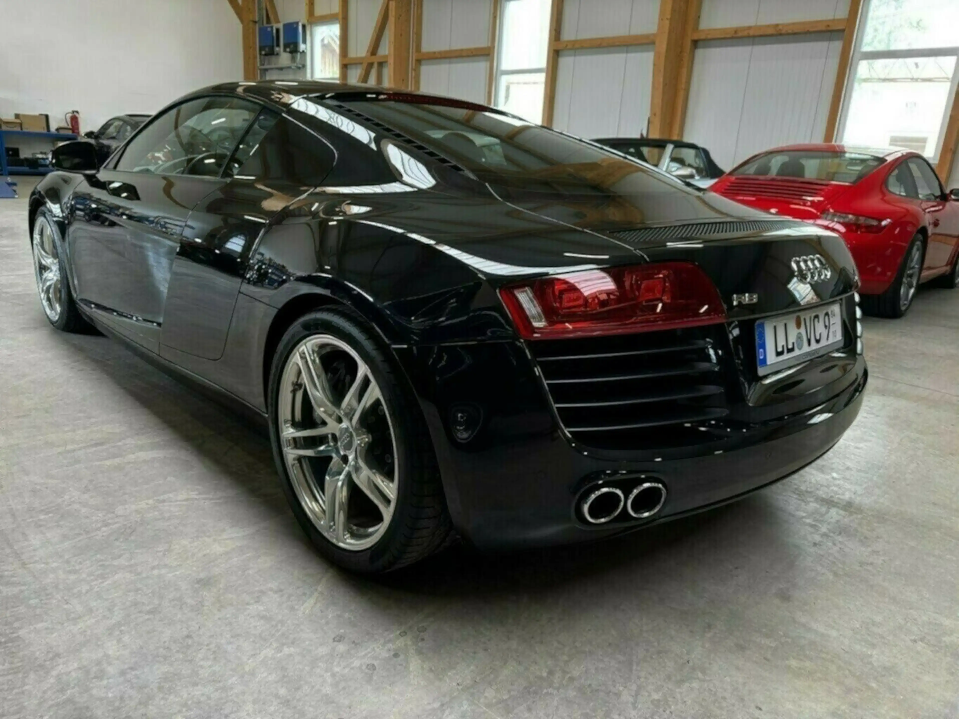 Audi R8 4.2 FSI V8 quattro Coupé 19´km makellos! — photo 9