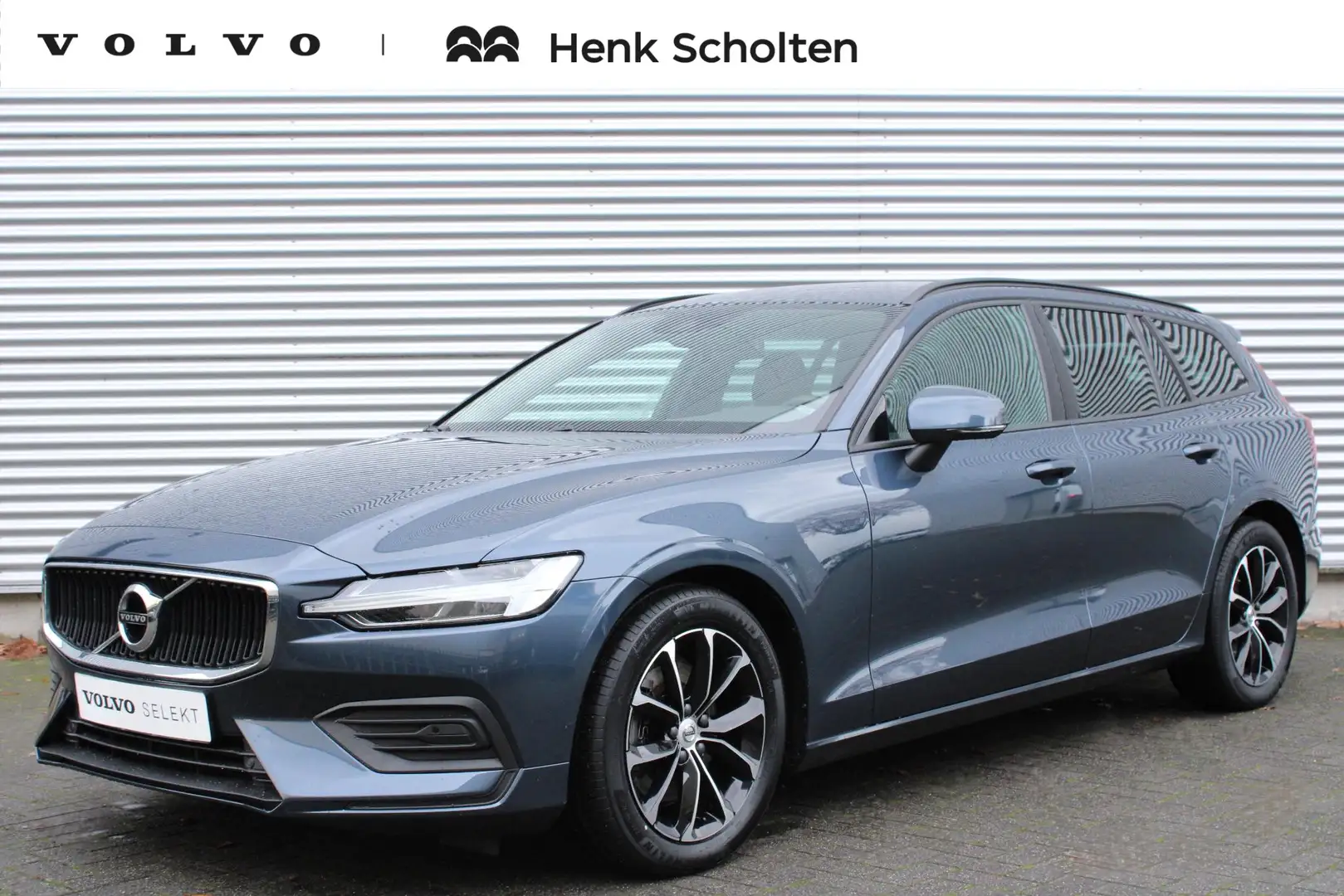 Volvo V60 B3 Mild Hybrid Momentum Advantage | Lederen Bekled Azul - 1