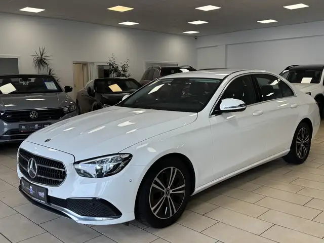 Mercedes-Benz E 220 d Navi*SHZ*LED*PDC*ACC*Spurhalte*1H*