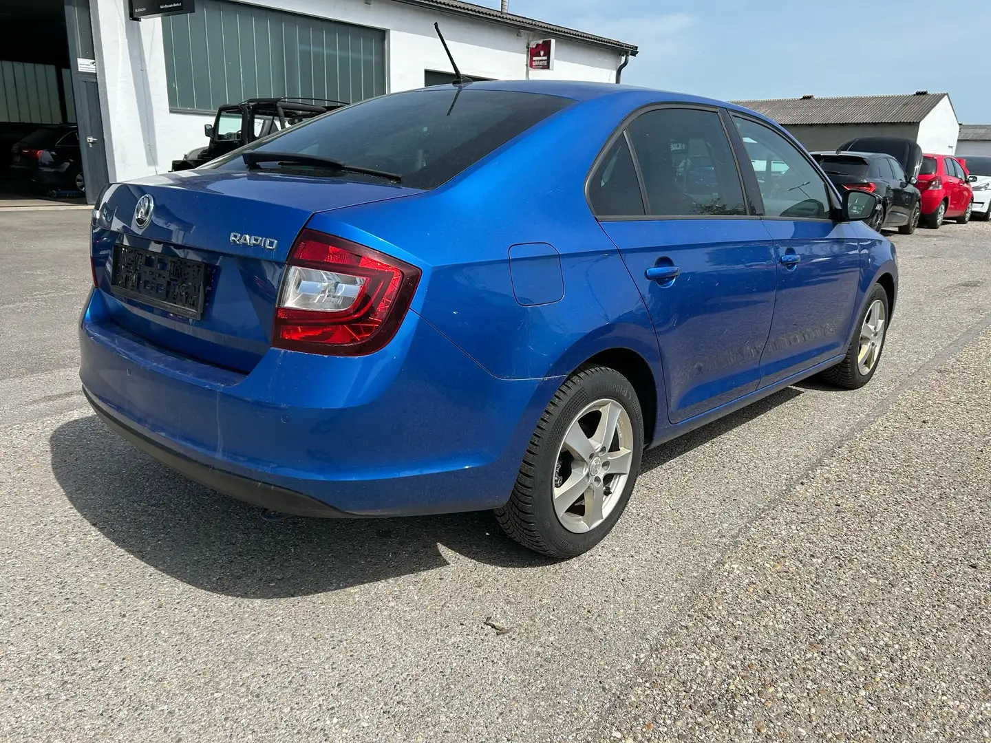Skoda Rapid/Spaceback Ambition Bleu - 2