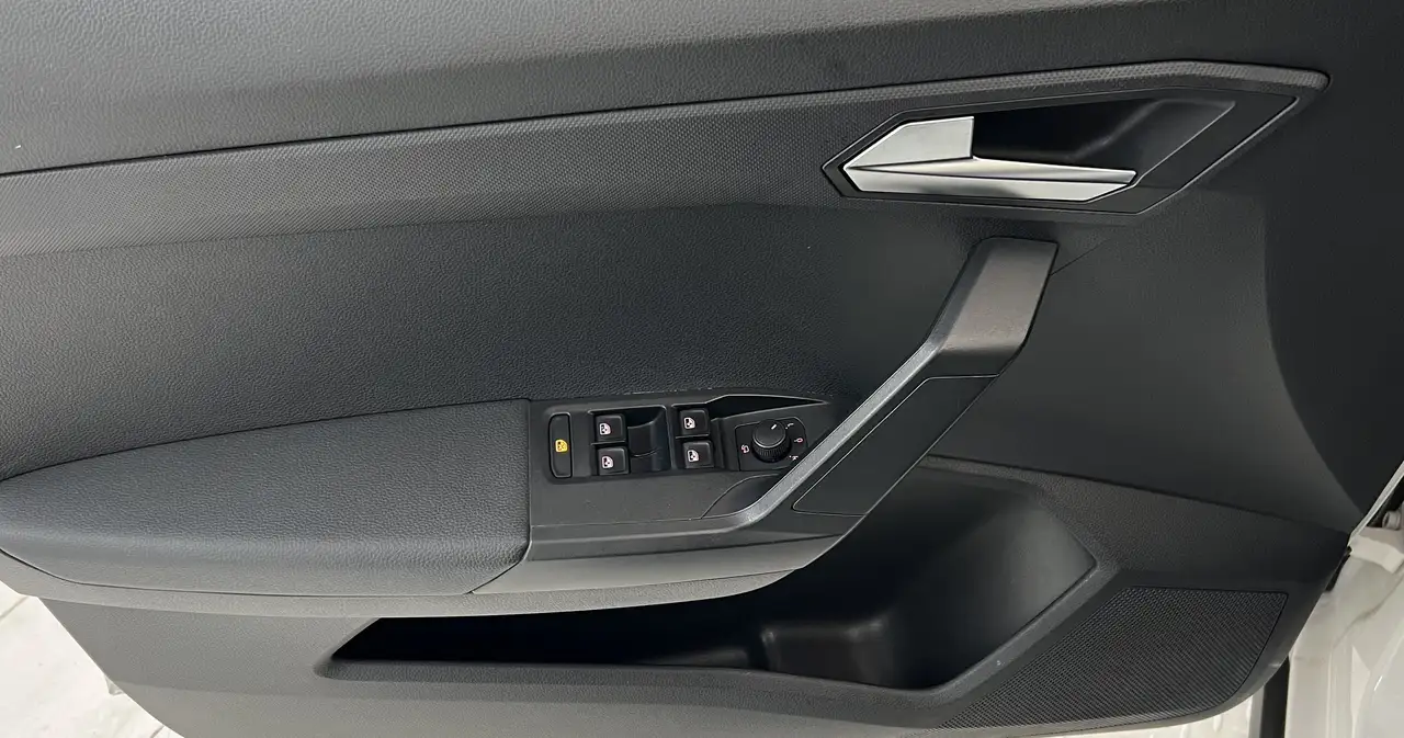 SEAT Arona Style 1,0 TSI 81kW CarPlay NAVI TEMP SITZH LED EU6, миниатюра 17