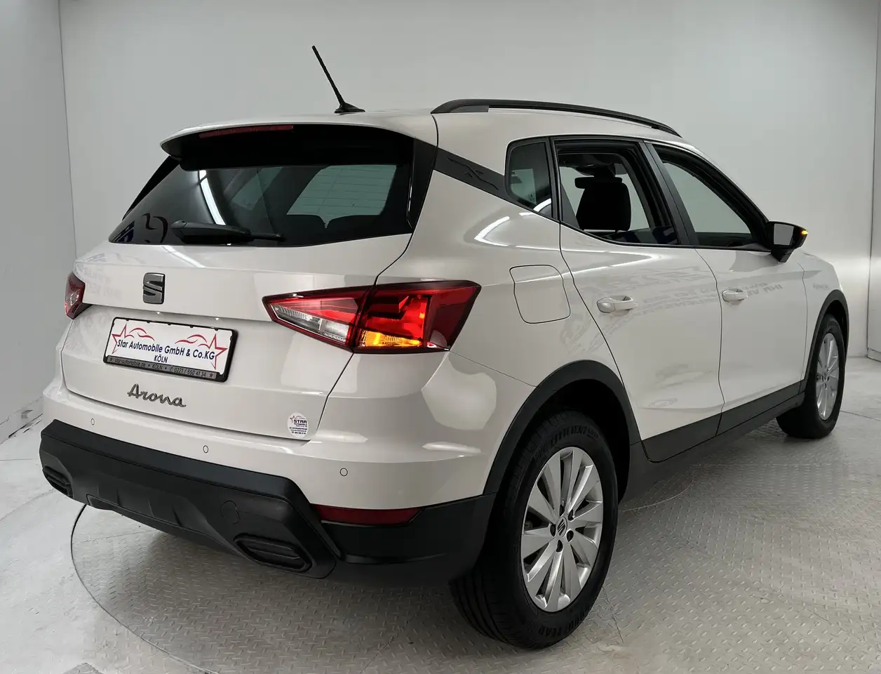 SEAT Arona Style 1,0 TSI 81kW CarPlay NAVI TEMP SITZH LED EU6, миниатюра 7