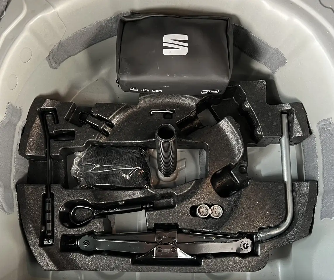 SEAT Arona Style 1,0 TSI 81kW CarPlay NAVI TEMP SITZH LED EU6, миниатюра 16