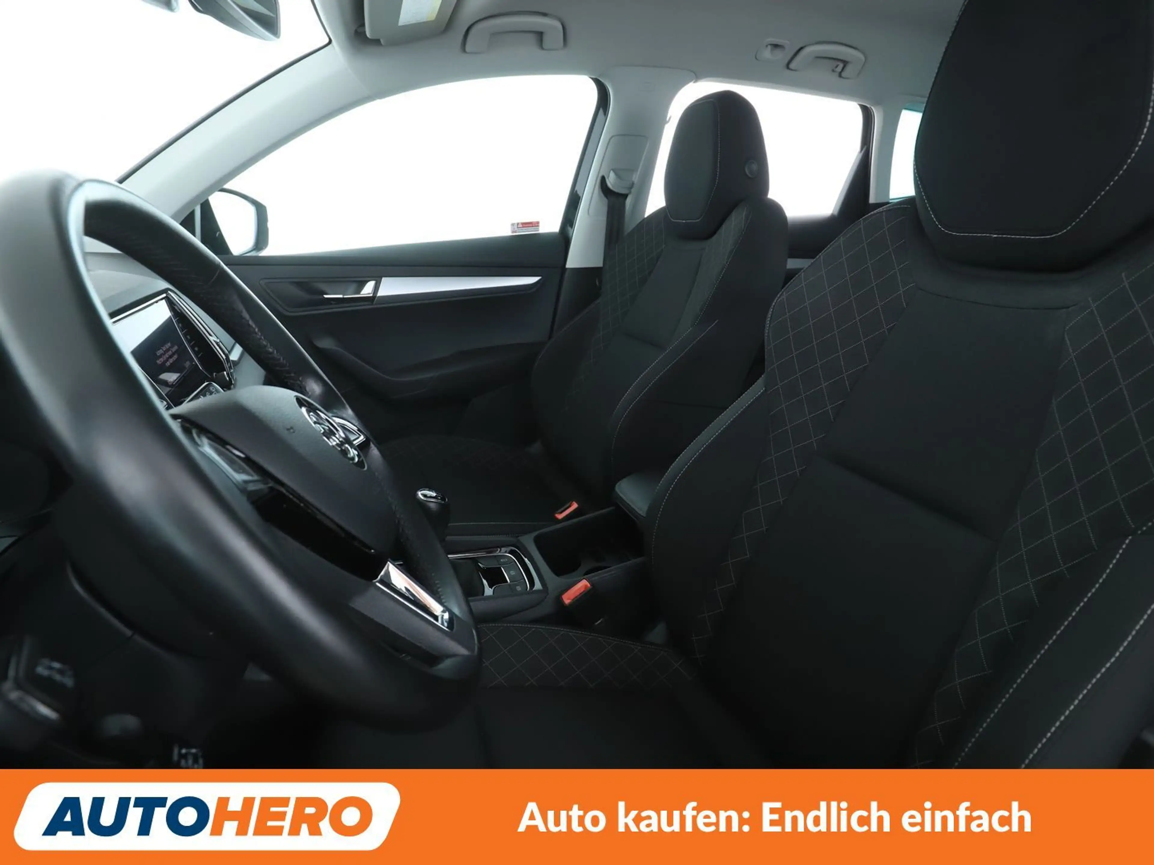 Skoda Karoq 1.6 TDI Ambition*NAV*ACC*CAM*PDC*SHZ*CARPLAY*BT* — photo 10