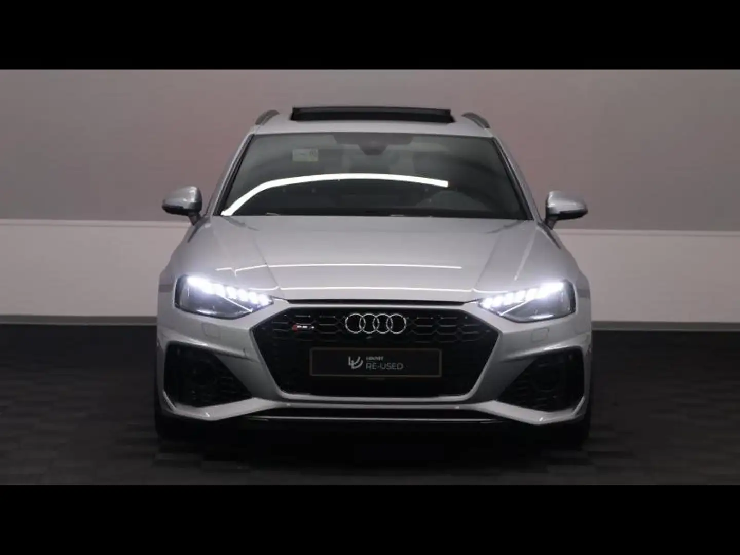 Audi RS4 Avant 2.9 TFSI 450 Quattro Tip Grijs - 2