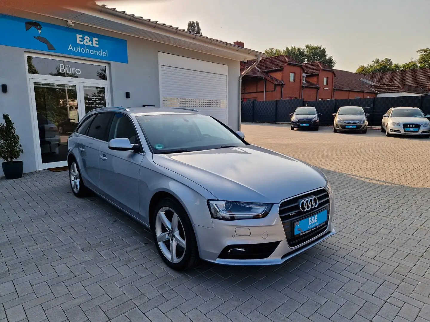 Audi A4 3.0 TDI quattro+Automatik+Scheckheft+TÜV neu Gris - 1