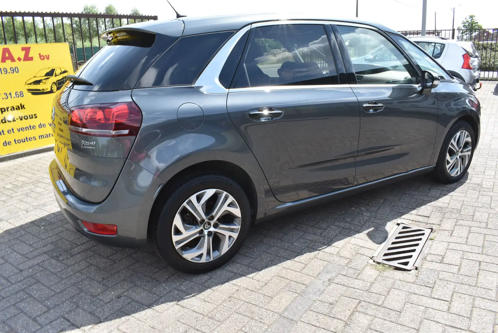 Citroen C4 Picasso 1.6 e-HDi Intensive ***12M GARANTIE*** 85.000KM!!! Grijs - 2