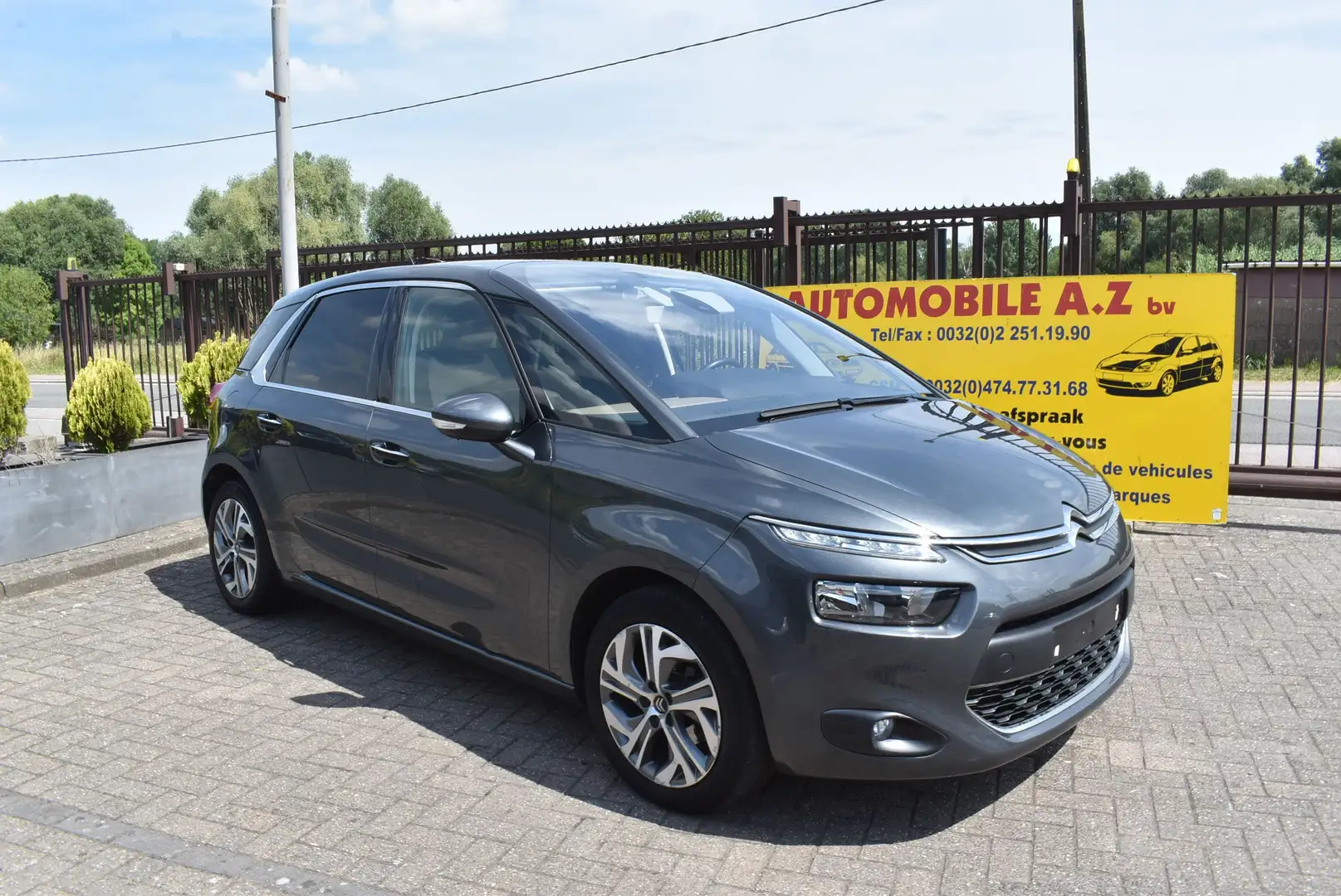 Citroen C4 Picasso 1.6 e-HDi Intensive ***12M GARANTIE*** 85.000KM!!! Grijs - 1