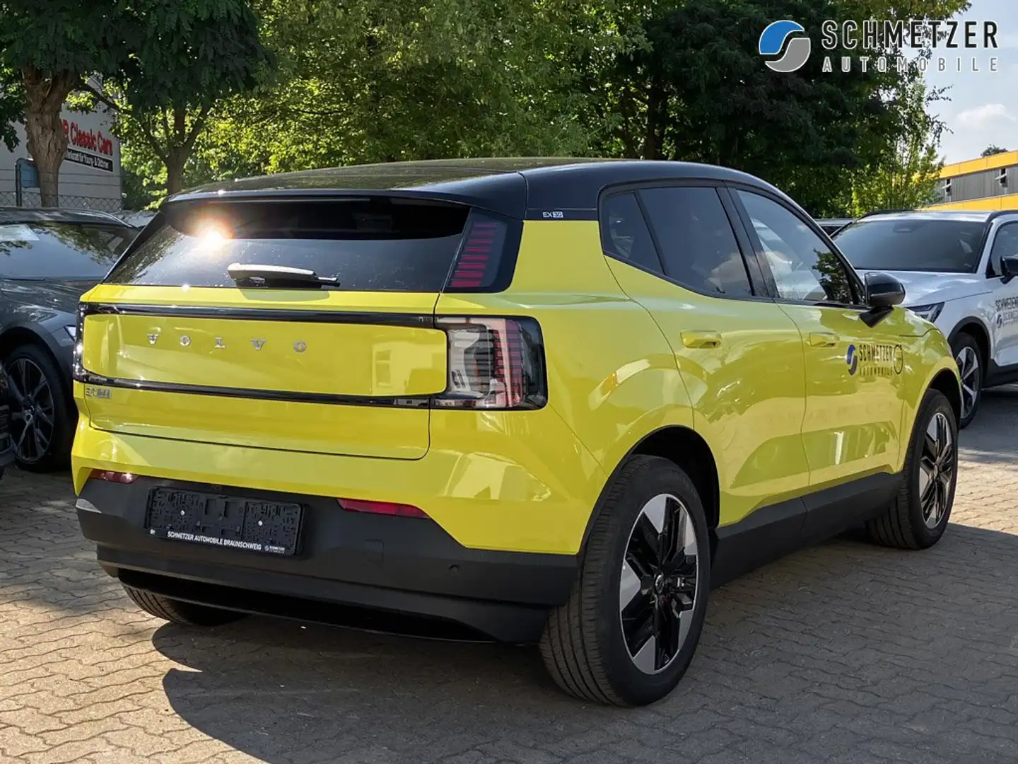 Volvo EX30 +Single+Plus+SH+Pilot Ass+R-Kam+PDC v/h+LED+ Amarillo - 2