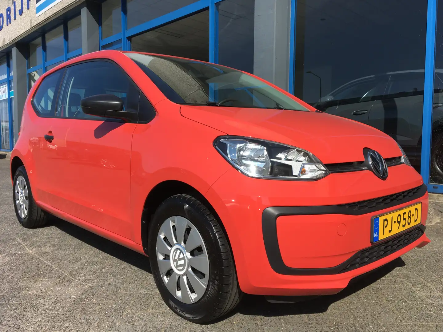Volkswagen up! 1.0 BMT take up! Rouge - 1