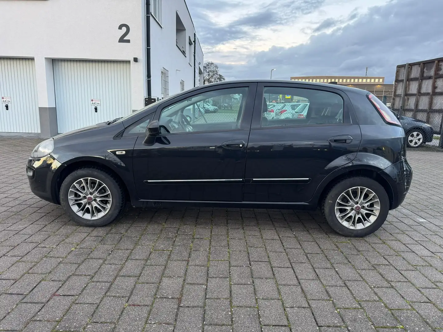 Fiat Punto MyLife Negru - 2